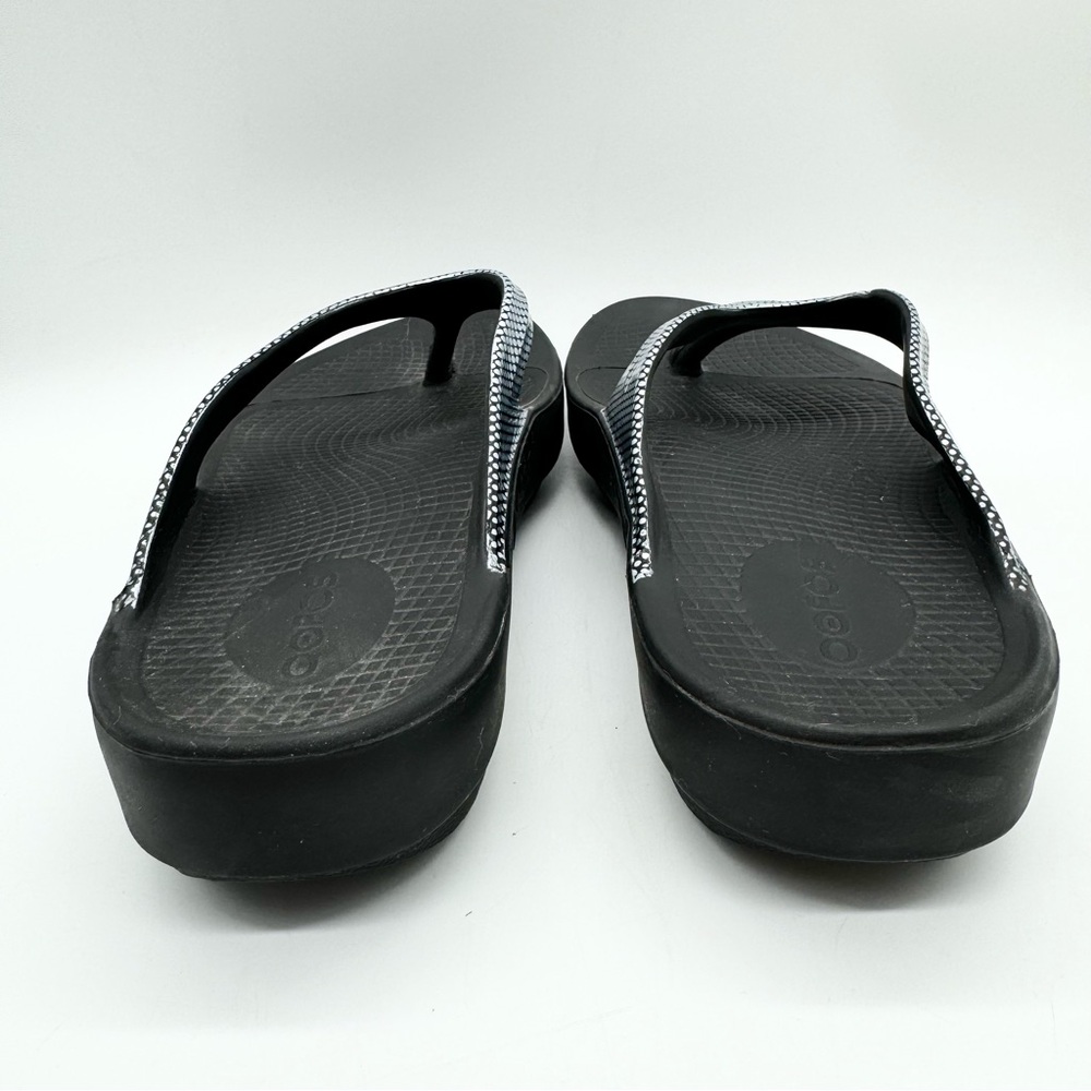 ⭐️⚡️OOFOS EUC Women's Black and White Sandals - Picture 8 of 11